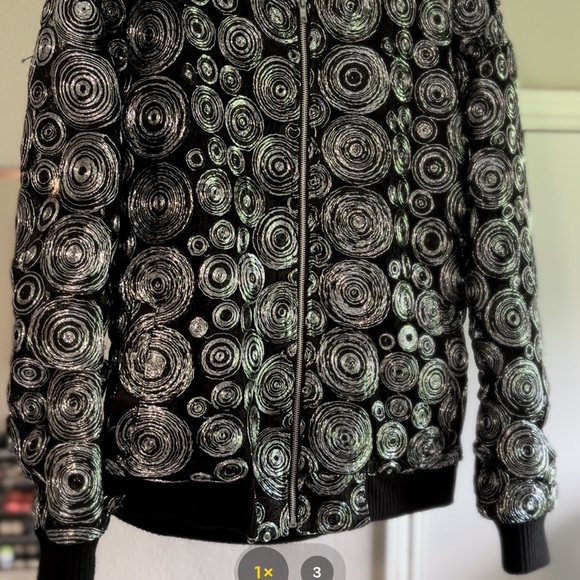 Bomber jacket - Picture 3 of 3